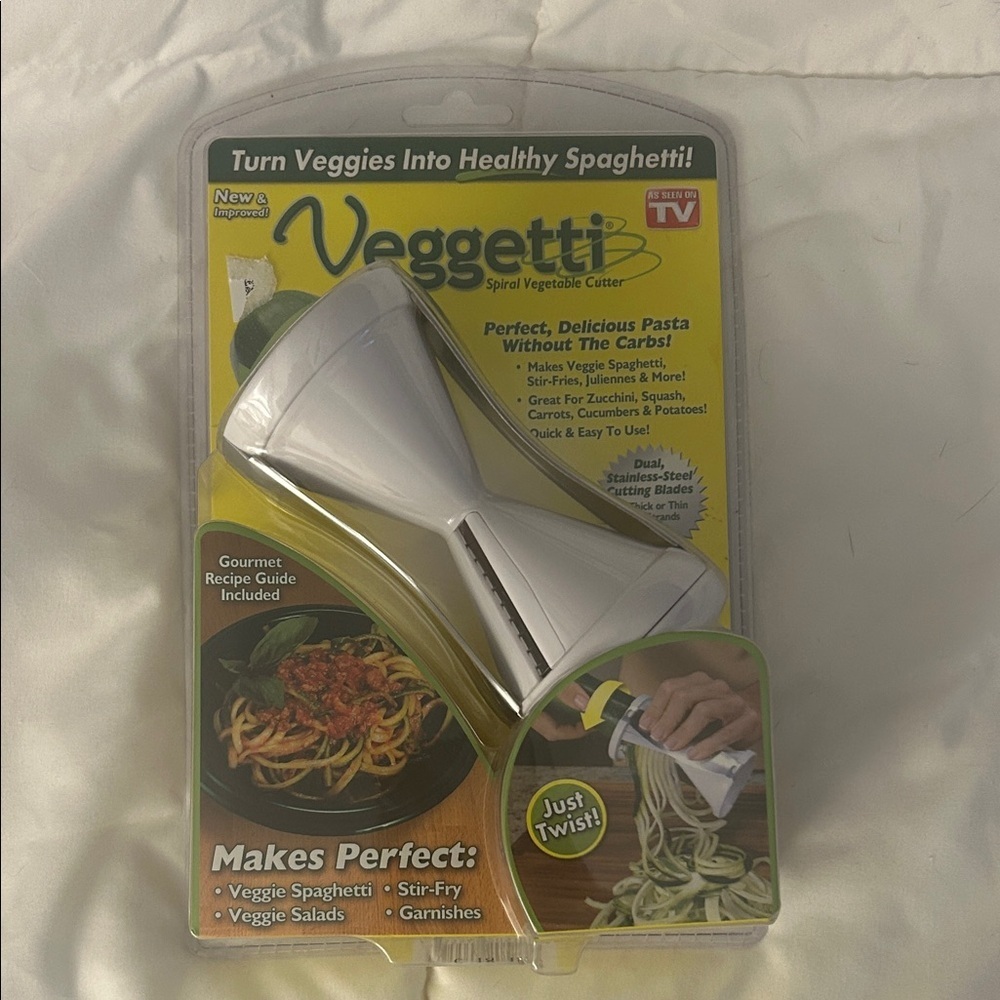 Spiral Vegetable Cutter - White